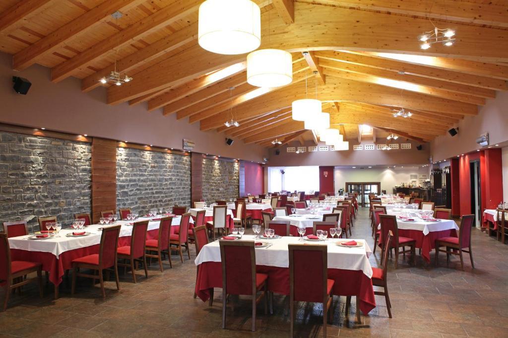 Hotel Restaurante Revestido Ескалона Екстер'єр фото
